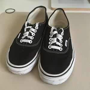 Used Authentic black Vans size: 7M/8.5W